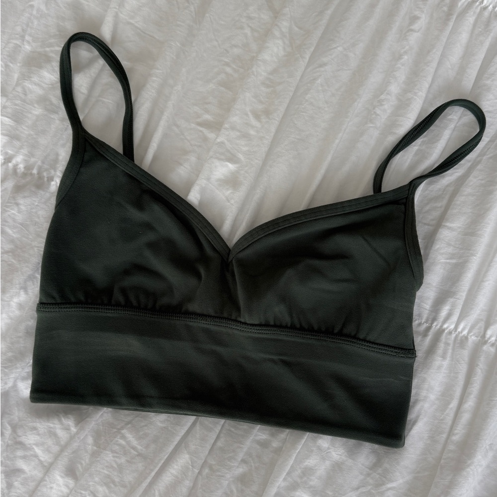 Lululemon Dark Green Sportsbra. Size 4, almost perfect condition. No pads!